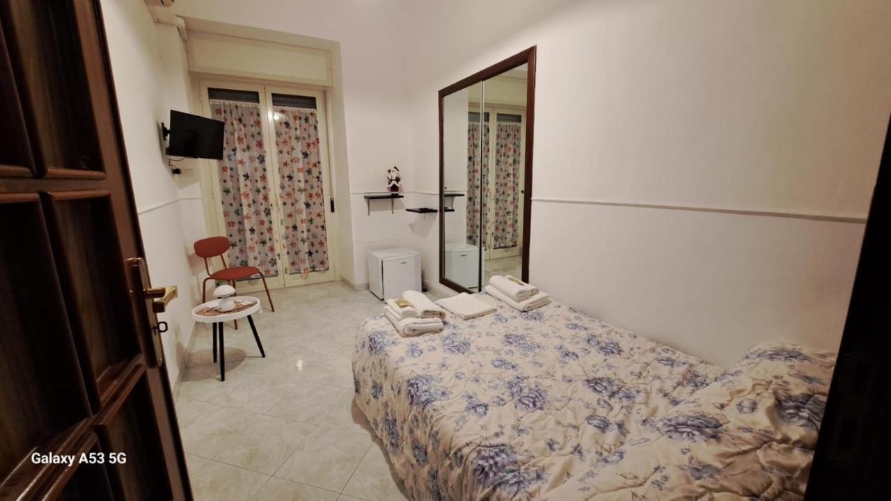 Affittacamere Aurora E Dad Center Napoli